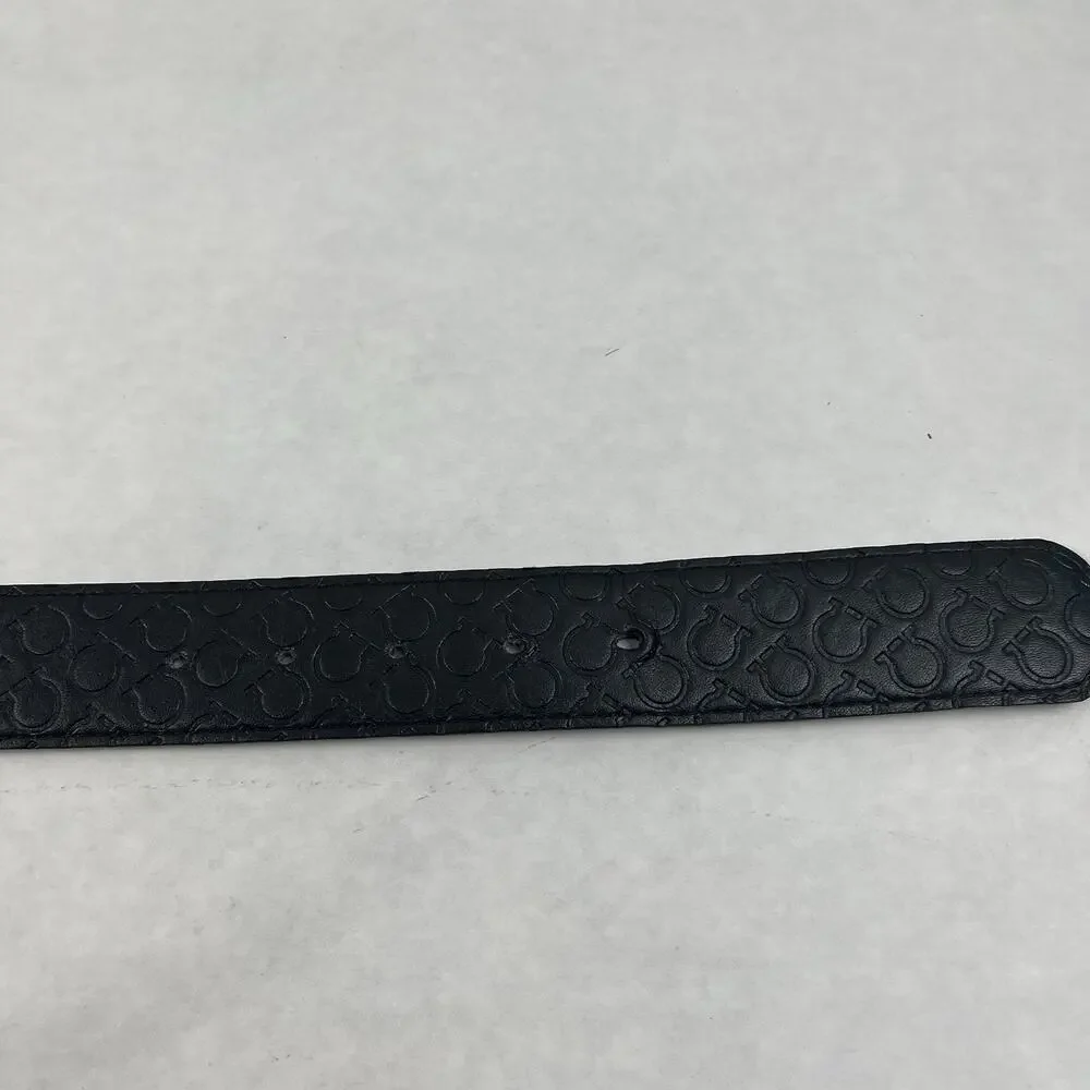 Salvatore Ferragamo Gancini Belt Black Leather Gold Buckle Italy 35” Fair